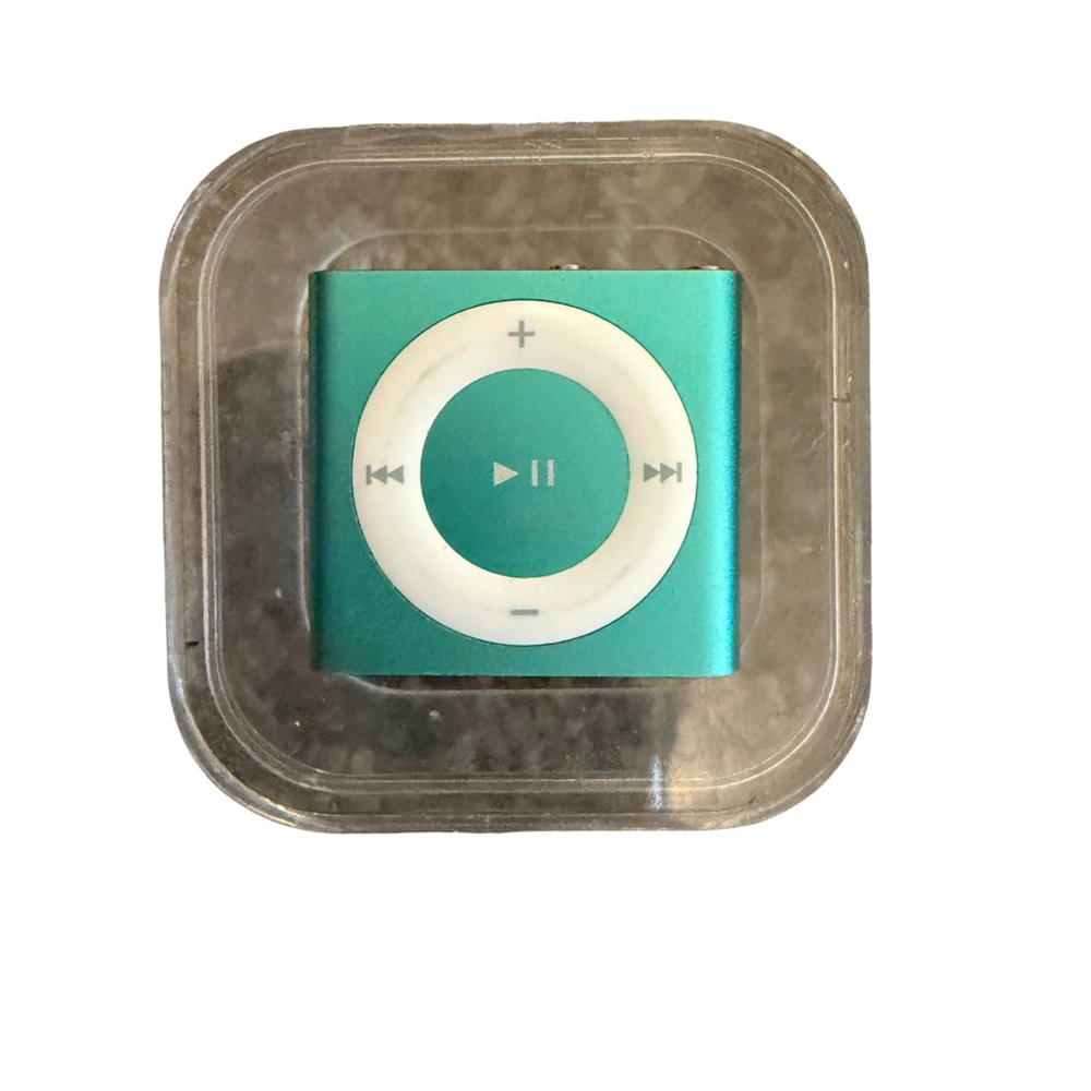 Apple iPod Shuffle 4th Generation 2GB Model A1373 With Box